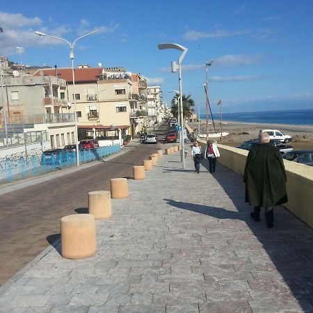 Appartamento Di Pregio In Piazza Durante Letojanni Taormina 외부 사진