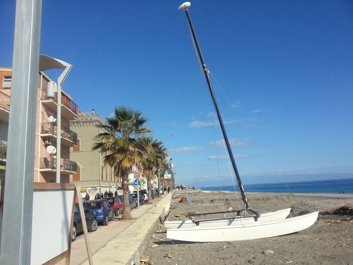 Appartamento Di Pregio In Piazza Durante Letojanni Taormina 외부 사진